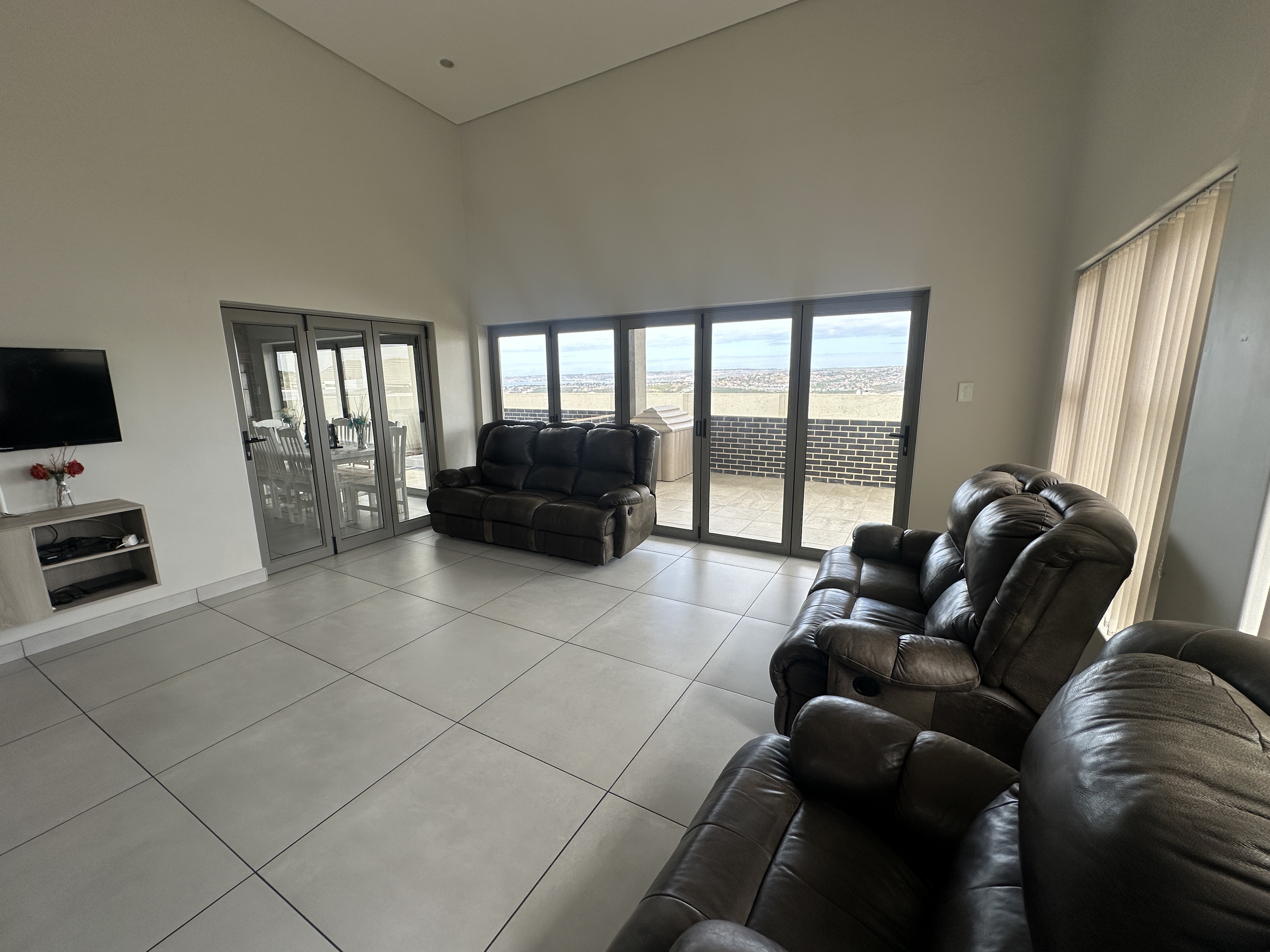 5 Bedroom Property for Sale in Monte Christo Western Cape